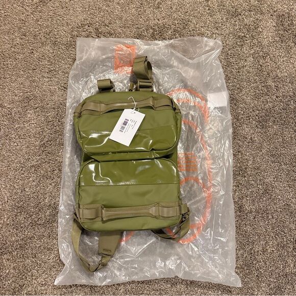 Baboon To The Moon Crocodile Green “Go-Bag” mini/32L-NWT - Picture 5 of 6